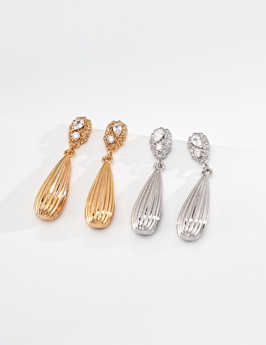 S925 Sterling‑Silver Vintage Wavy Texture Cushion Stud Earrings with Synthetic Cubic Zirconia