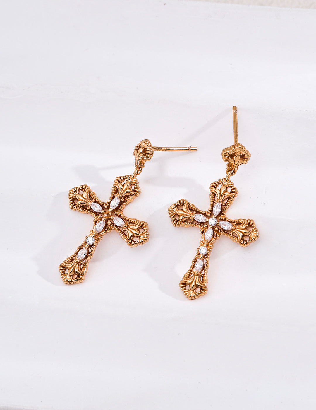 S925 Sterling‑Silver Gothic Tracery Cross Drop Earrings