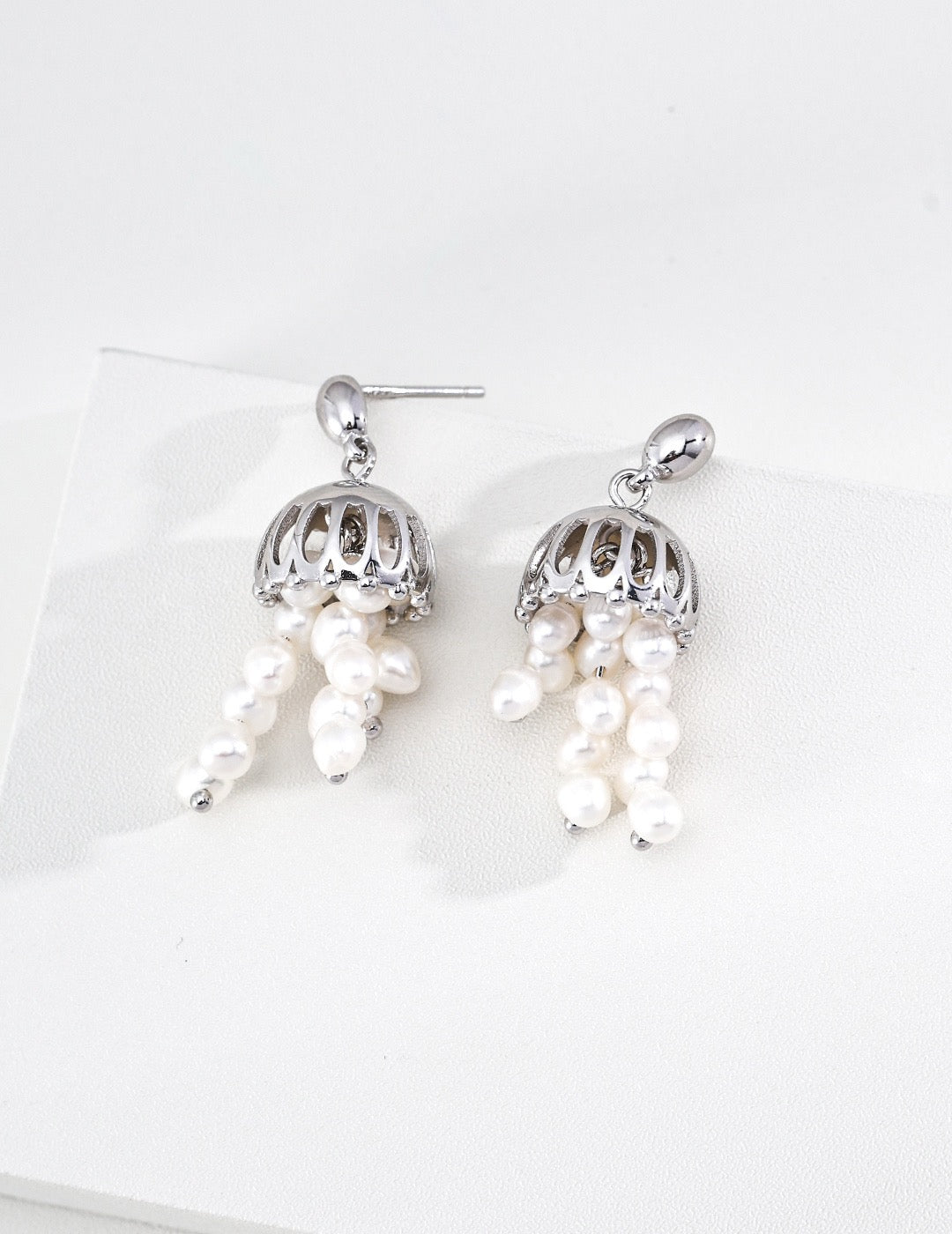 S925 Sterling‑Silver Wind‑Chime Series Stud Earrings, Vintage‑Gold European Architecture Pearl Earrings