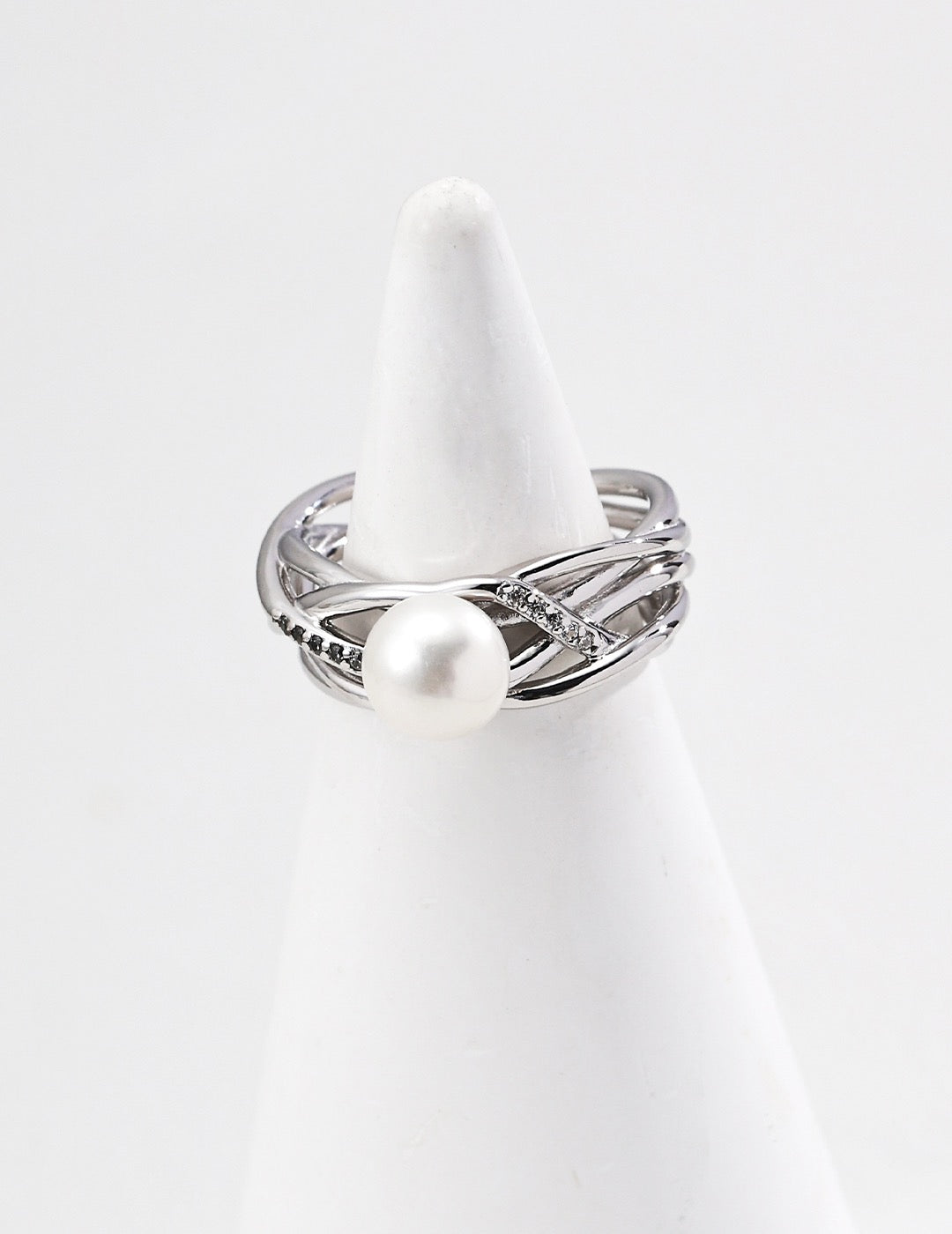 S925 Sterling‑Silver Intertwined‑Line Pearl Ring with Synthetic Cubic Zirconia