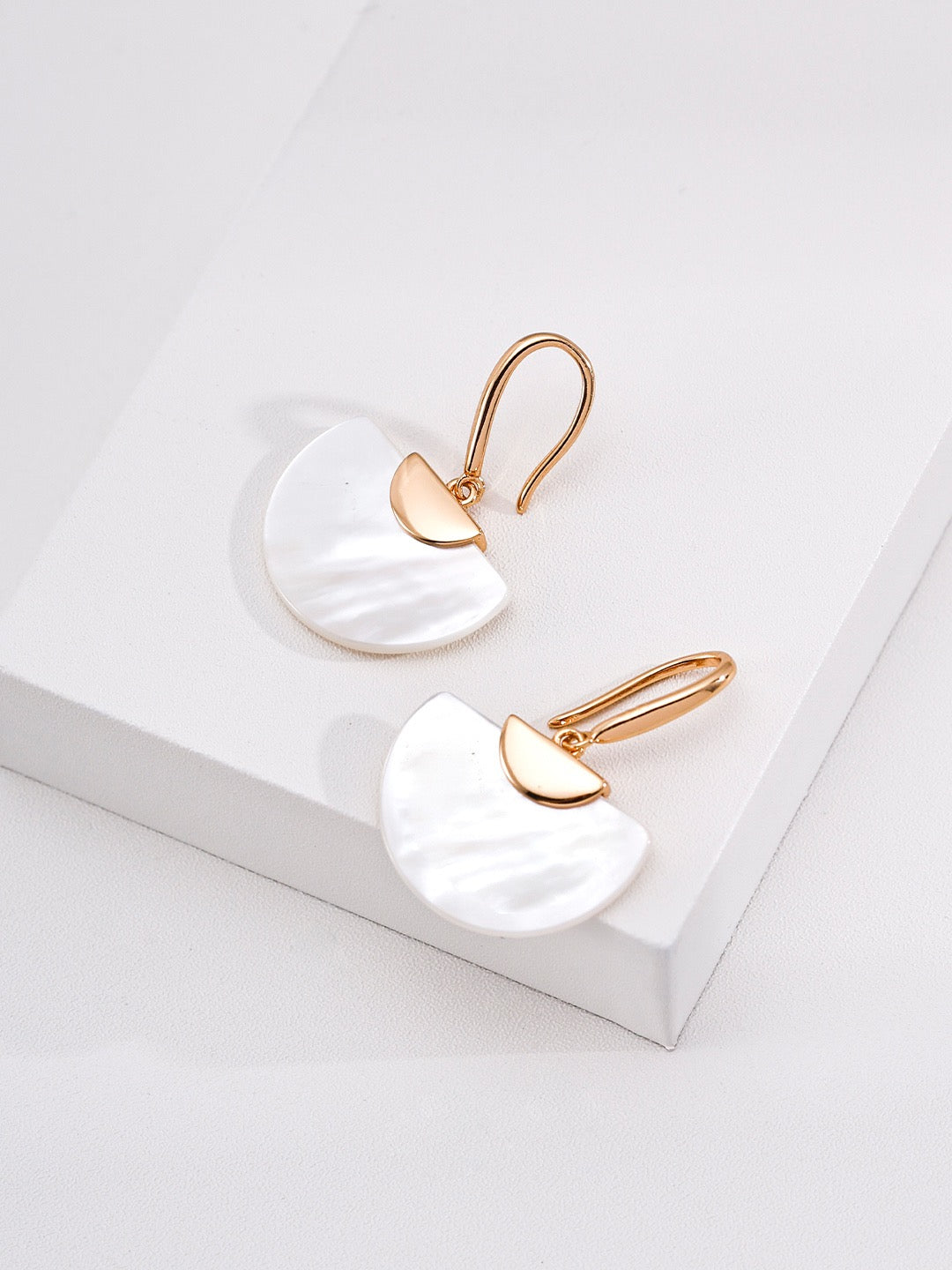 Gentle Style Sterling Silver White Shell Stud Earrings