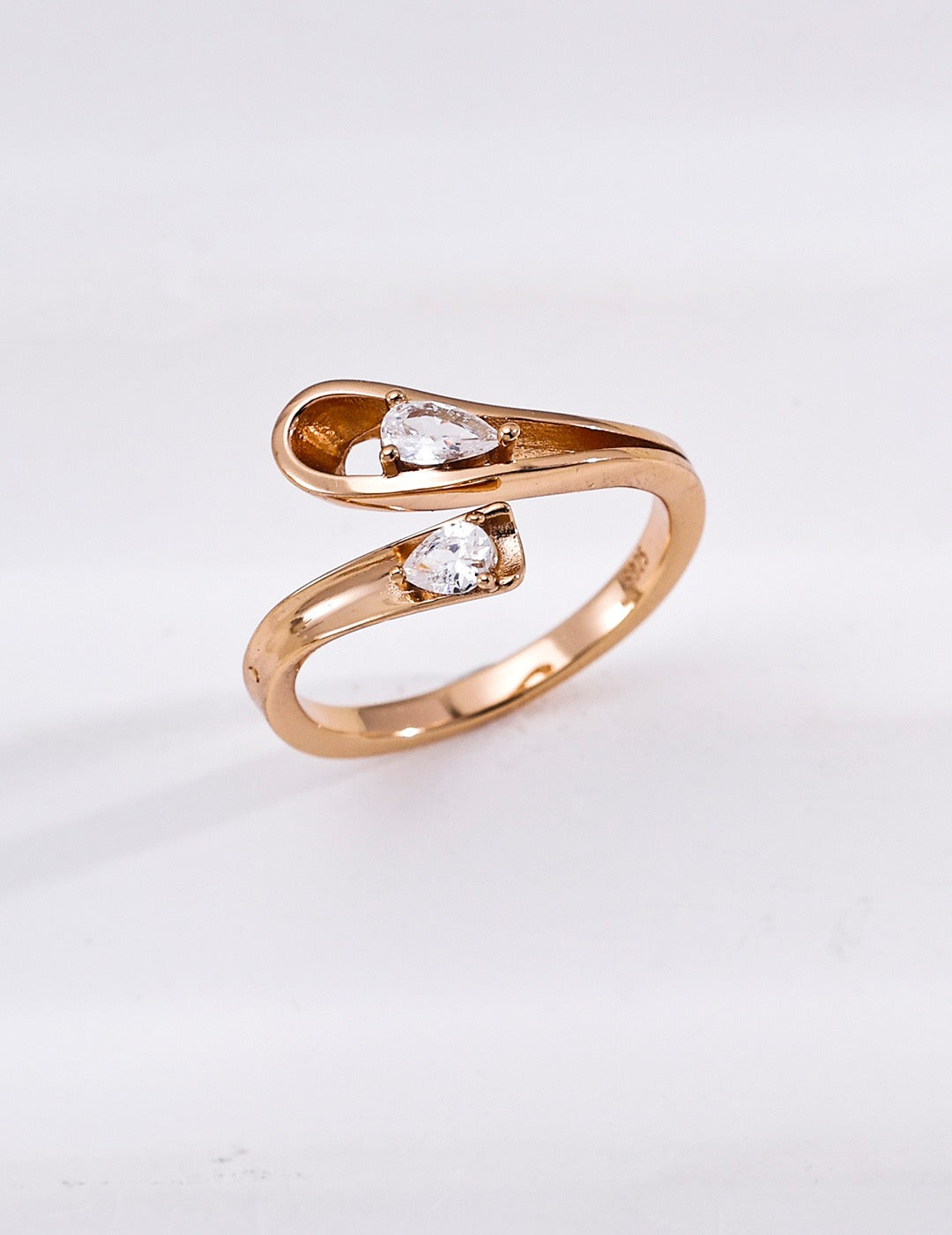 S925 Sterling Silver Entwined Pear‑Cut Synthetic Cubic Zirconia Open Ring, Timeless Keepsake Statement Ring in Vintage‑Gold & Rhodium‑Plated Silver