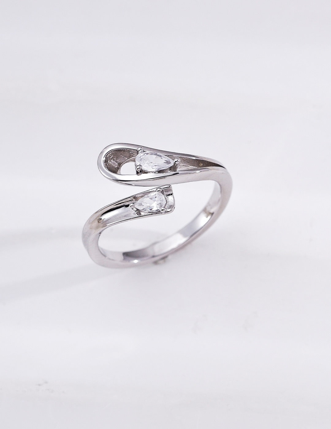 S925 Sterling Silver Entwined Pear‑Cut Synthetic Cubic Zirconia Open Ring, Timeless Keepsake Statement Ring in Vintage‑Gold & Rhodium‑Plated Silver