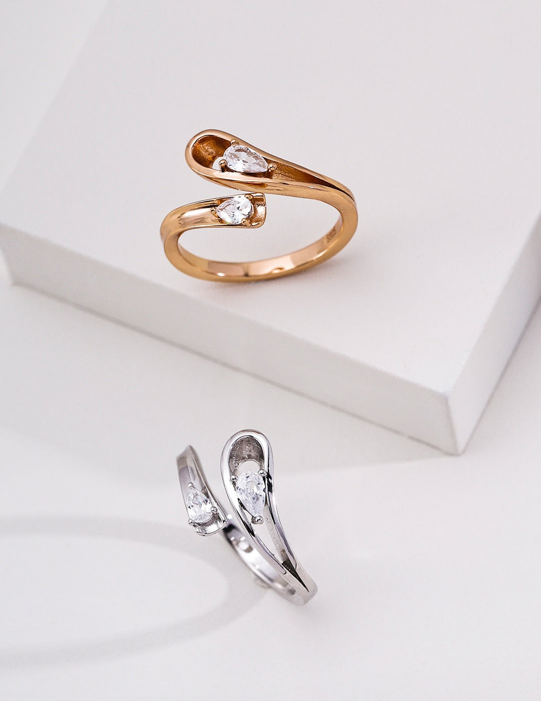 S925 Sterling Silver Entwined Pear‑Cut Synthetic Cubic Zirconia Open Ring, Timeless Keepsake Statement Ring in Vintage‑Gold & Rhodium‑Plated Silver