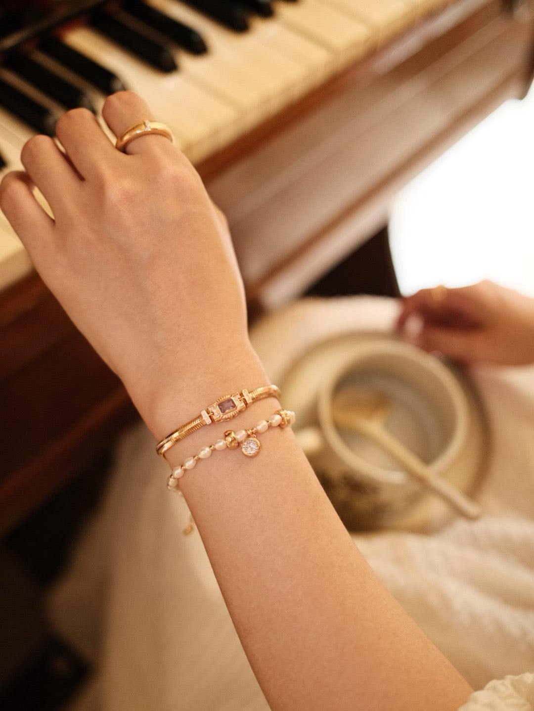 Dainty Pearl S925 Silver Beaded Bracelet | Vintage Gold‑Tone Zircon Charm