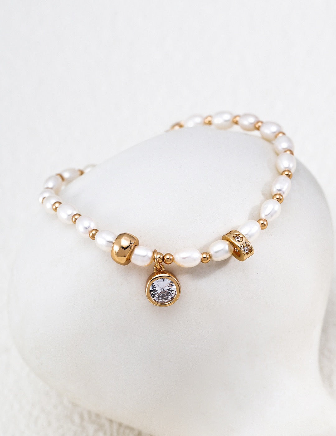 Dainty Pearl S925 Silver Beaded Bracelet | Vintage Gold‑Tone Zircon Charm